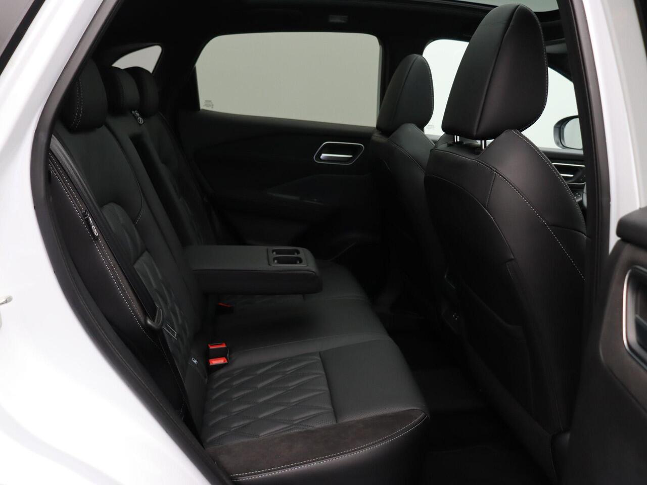 Nissan QASHQAI 158pk MHEV Xtronic Tekna Plus | Panorma dak | Lederen bekleding | BOSE audio | Rondomzicht camera | Sfeerverlichting | Pilot Assist | 1800KG trekgewicht! |