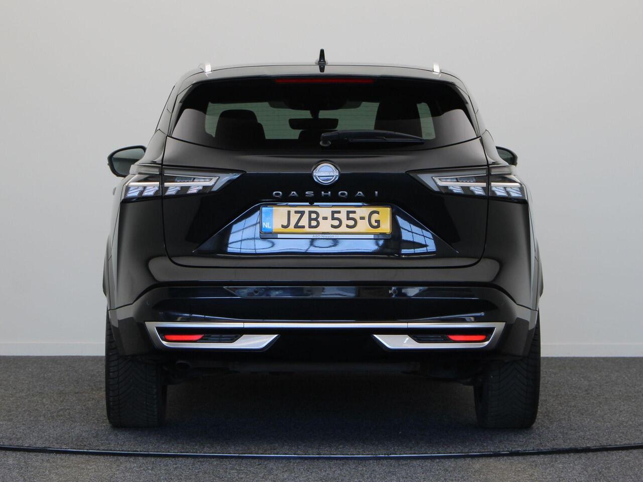 Nissan QASHQAI 158pk MHEV Xtronic Tekna Plus | Panorma dak | Lederen bekleding | BOSE audio | Rondomzicht camera | Sfeerverlichting | Pilot Assist | 1800KG trekgewicht! |