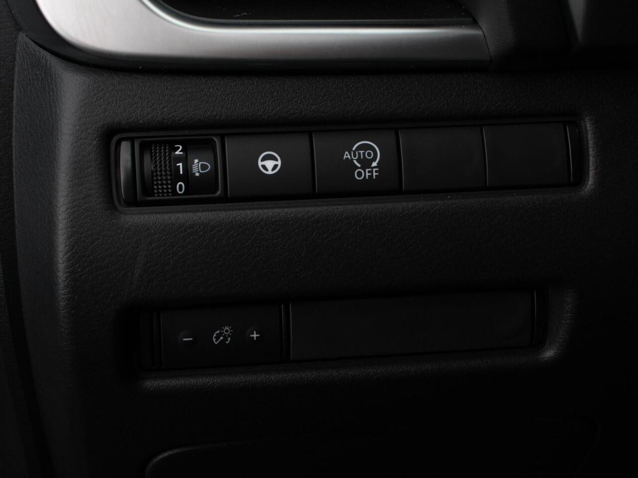 Nissan QASHQAI 1.3 MHEV Automaat N-Connecta | DEMO ! | Navigatie | Climate Control | Sfeerverlichting | Camera 360 | Led | Dab | Verwarmde voorstoelen | Adaptive Cruise Control | Digitale Cockpit | Lichtmetalen Velgen