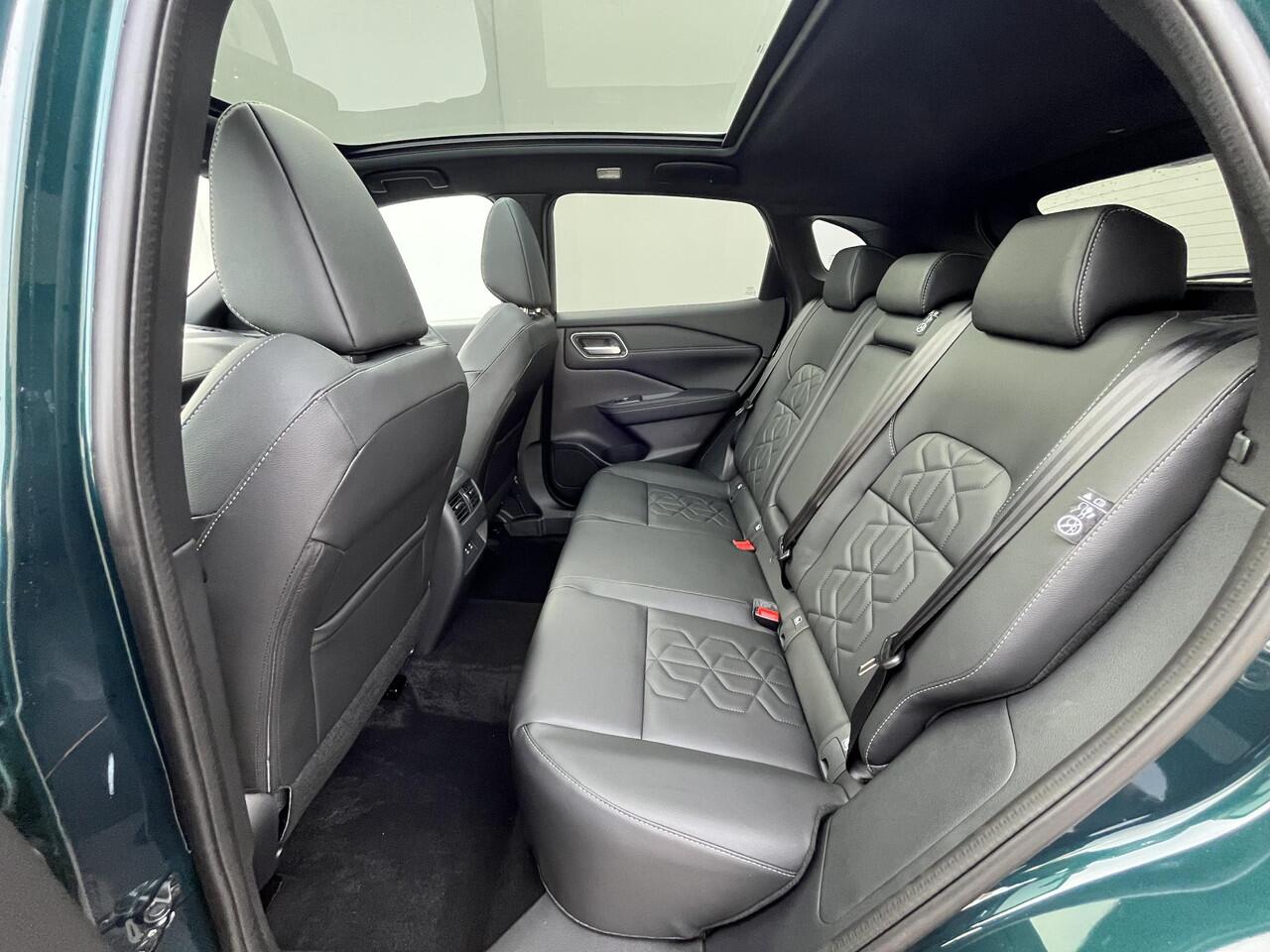 Nissan QASHQAI 1.3 MHEV Xtronic Tekna / ¤5000,- Nissan Voorraadvoordeel / Nieuw uit voorraad leverbaar! / Panoramadak / HUD / 360° Camera / Apple Carplay & Android Auto / Elektrisch Verstelbare Bestuurdersstoel met geheugenset / Google Maps Navigatie / Keyless Entry & 