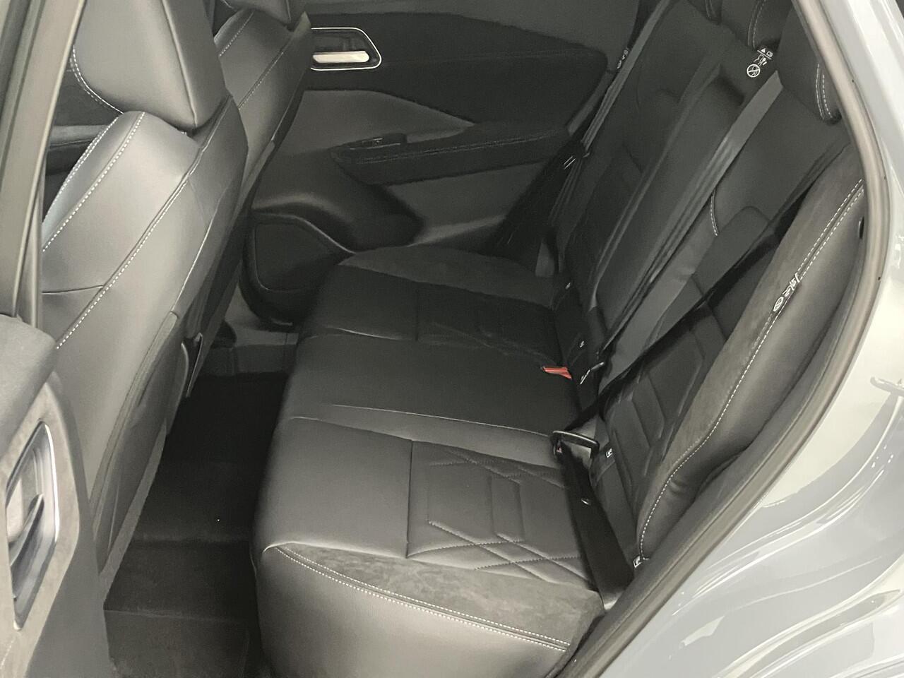 Nissan QASHQAI 1.3 MHEV Xtronic N-Design / ¤5000,- Nissan Voorraadvoordeel / Nieuw uit Voorraad Leverbaar / Panoramadak / Stoel- en Stuurverwarming / Verwarmde Voorruit /