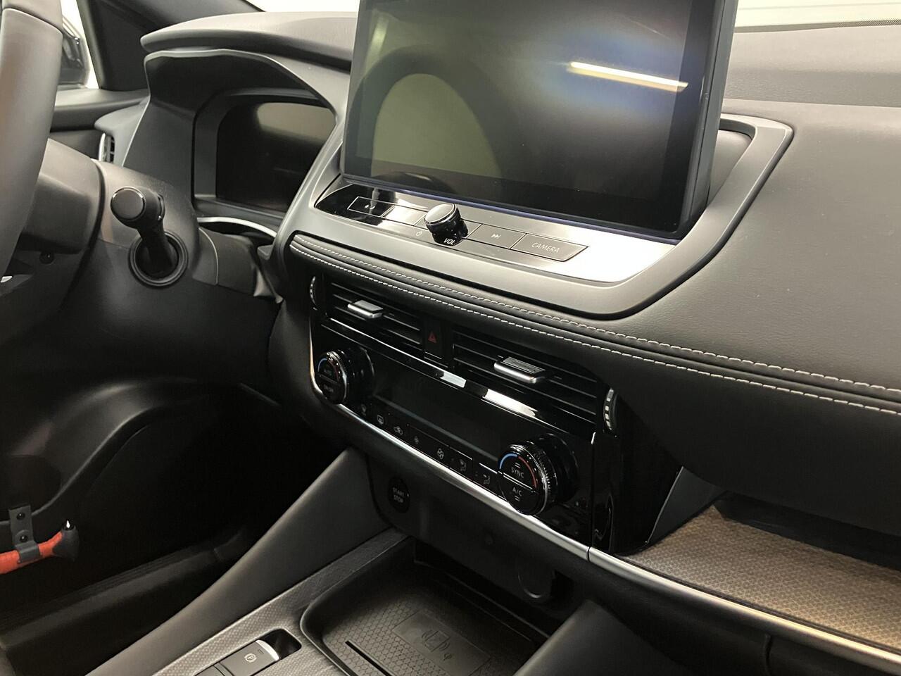 Nissan QASHQAI 1.5 e-Power Tekna / Demonstratieauto / Trekhaak / All Seasonbanden / Google Maps Navigatie / 360 Graden Camera / Adaptive Cruise Control / Lederen Bekleding / Climate Control / Elektrische Stoelverstelling met Geheugenfunctie / Elektrische Kofferbak /