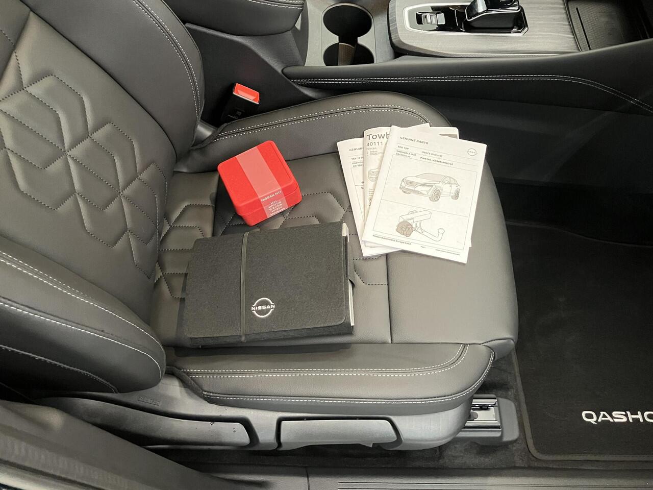 Nissan QASHQAI 1.5 e-Power Tekna / Demonstratieauto / Trekhaak / All Seasonbanden / Google Maps Navigatie / 360 Graden Camera / Adaptive Cruise Control / Lederen Bekleding / Climate Control / Elektrische Stoelverstelling met Geheugenfunctie / Elektrische Kofferbak /