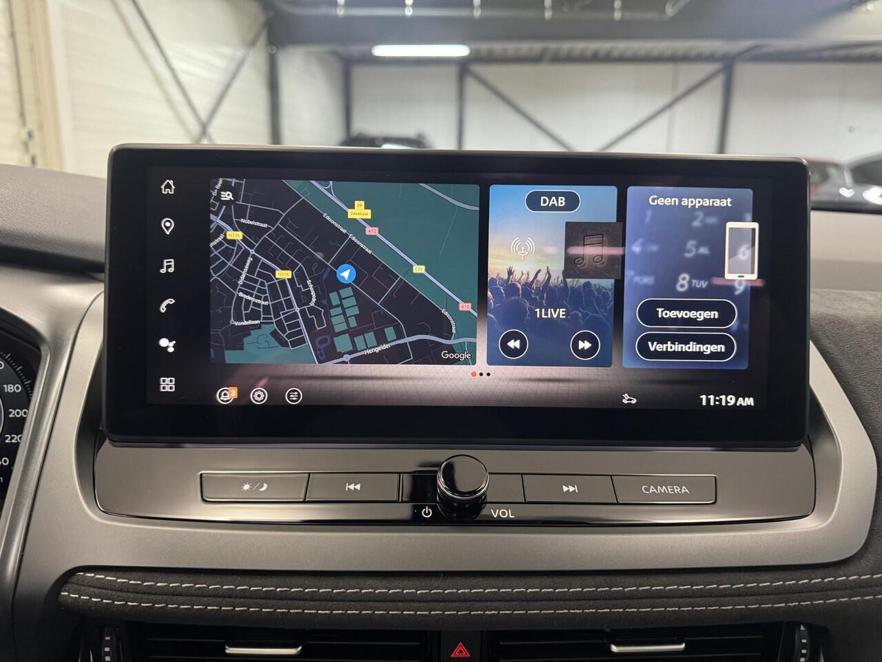 Nissan QASHQAI 1.3 MHEV Xtronic N-Design / Panoramadak / Stoel- en Stuurverwarming / Google Maps Navigatie / Verwarmde Voorruit / Leder/Alcantara Bekleding / 360 Graden Camera / Dual Zone Climate Control / Adaptive Cruise Control /