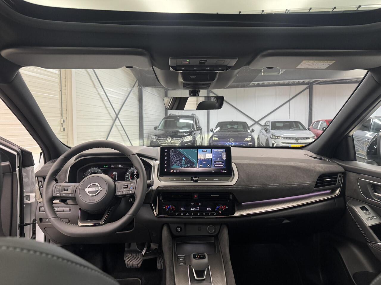 Nissan QASHQAI 1.3 MHEV Xtronic N-Design / Panoramadak / Stoel- en Stuurverwarming / Google Maps Navigatie / Verwarmde Voorruit / Leder/Alcantara Bekleding / 360 Graden Camera / Dual Zone Climate Control / Adaptive Cruise Control /