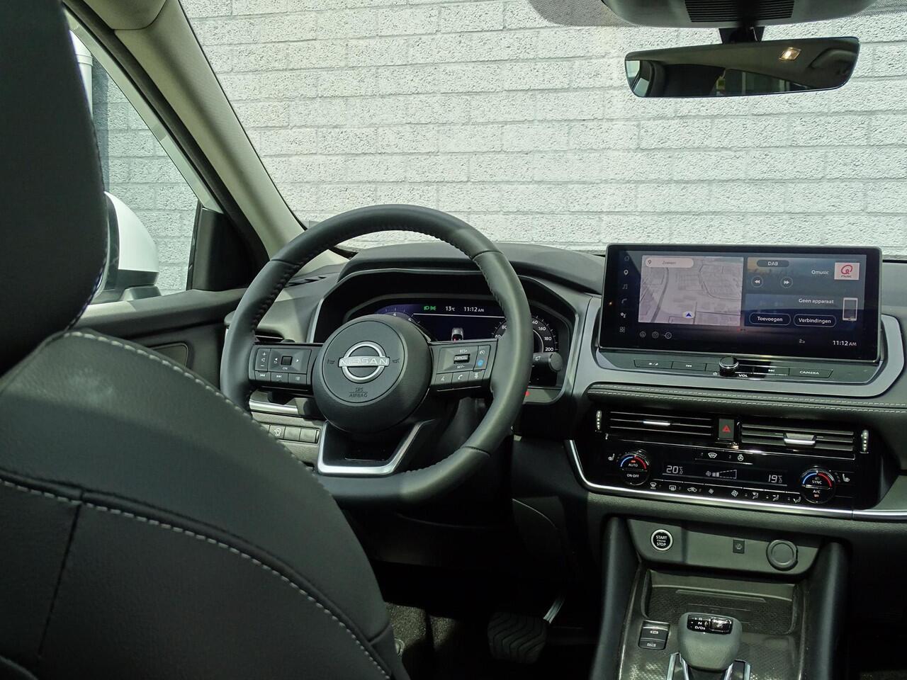 Nissan QASHQAI 1.3 MHEV Xtronic N-Connecta COLD PACK / PANORAMISCH GLAZEN DAK / METALLIC LAK