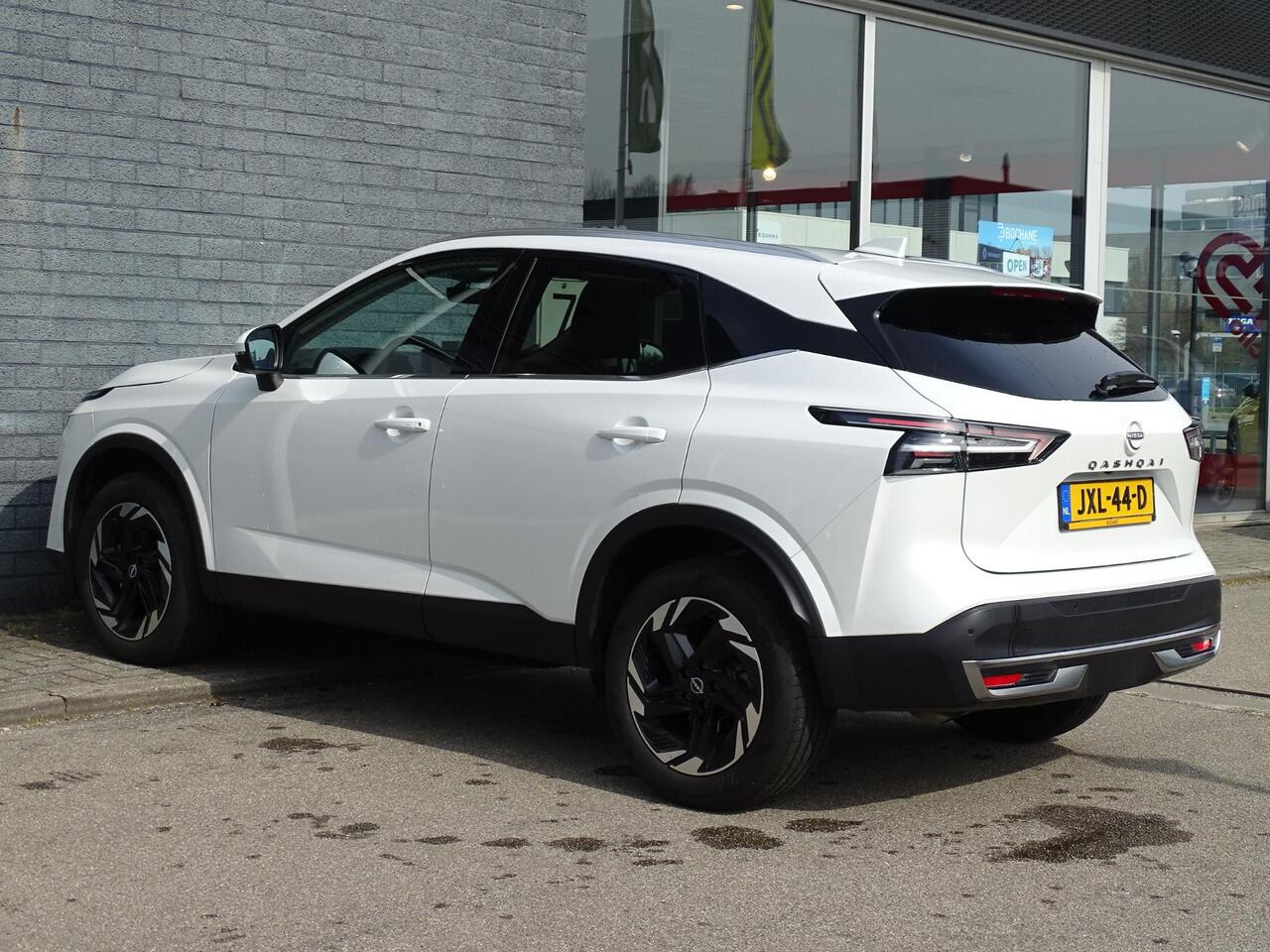 Nissan QASHQAI 1.3 MHEV Xtronic N-Connecta COLD PACK / PANORAMISCH GLAZEN DAK / METALLIC LAK