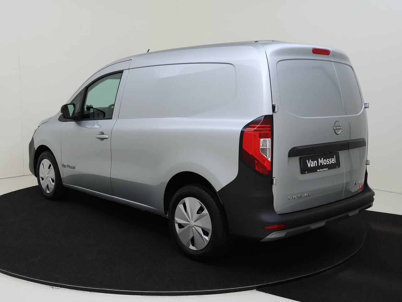 Nissan Townstar Tekna L1 44 kWh Nissan TOWNSTAR Tekna L1 45 kWh | Carplay | Achteruitrijcamera | Stoelverwarming | Navigatie | Parkeersensoren