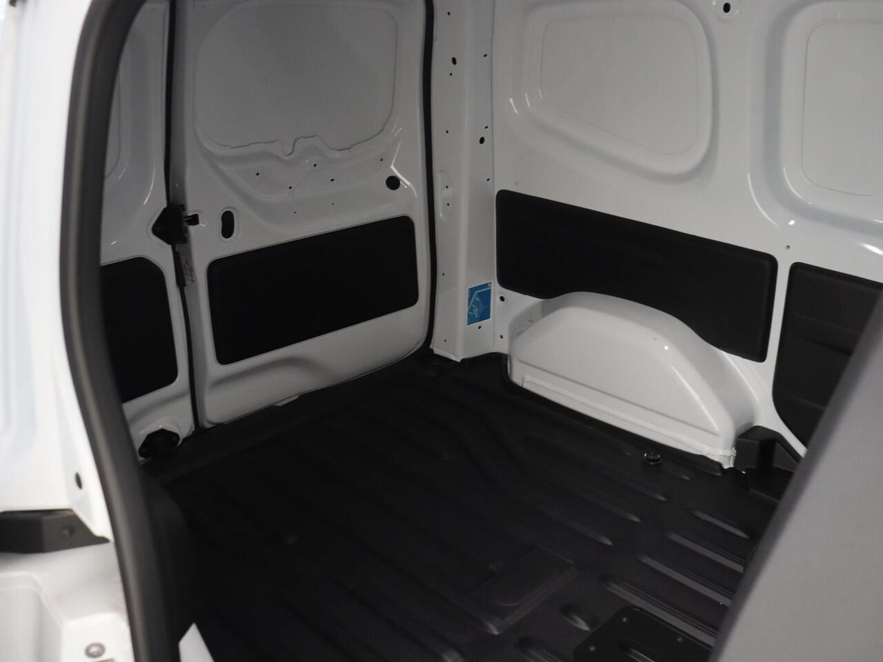 Nissan Townstar Tekna L1 44 kWh Nissan TOWNSTAR Tekna L1 45 kWh