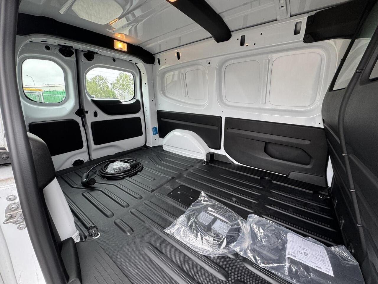 Nissan Townstar N-Connecta L2 45 kWh Raam pakket