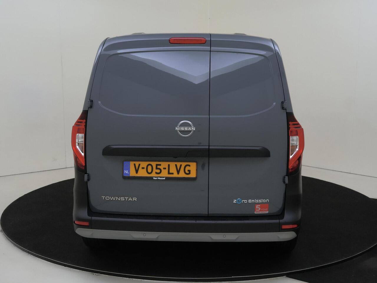 Nissan Townstar Tekna L1 44 kWh / Lederen bekleding / Camera's rondom
