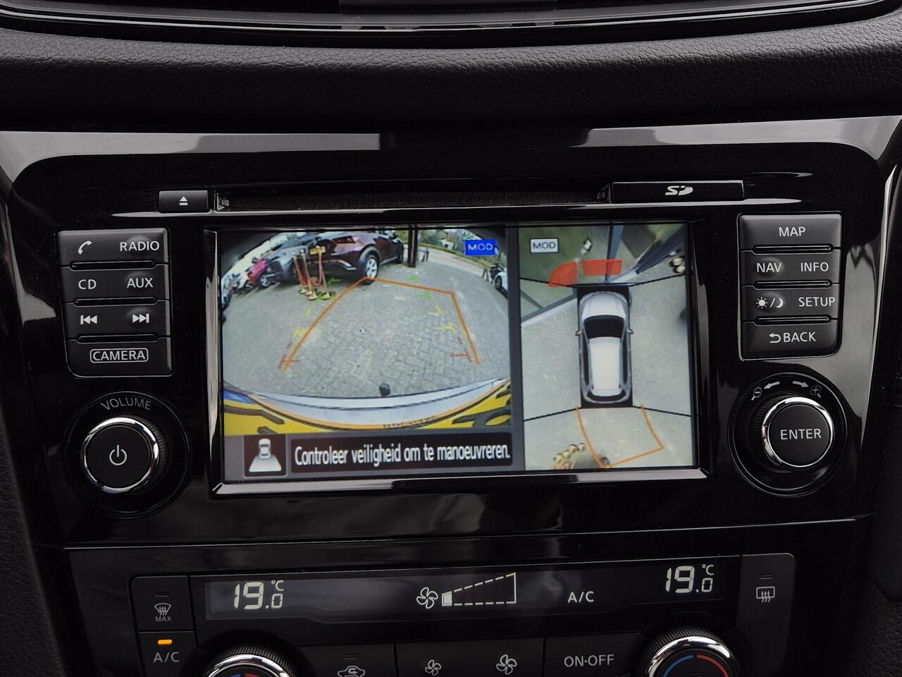 Nissan X-TRAIL 1.3 DIG-T N-Connecta | Trekhaak | Panoramadak |