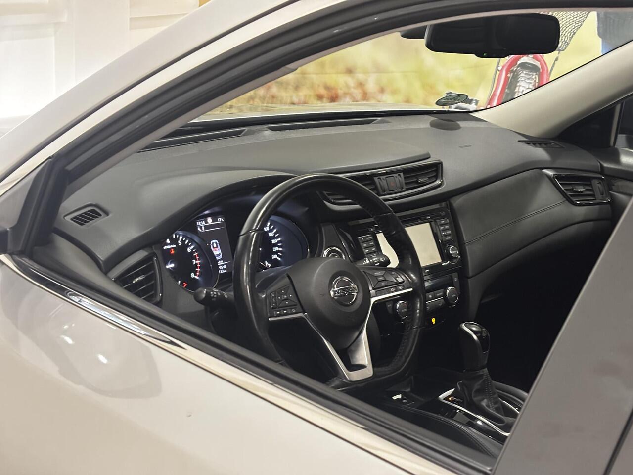 Nissan X-TRAIL 1.3 DIG-T Tekna 7p. | Leder | Panorama dak | 7 stoelen |