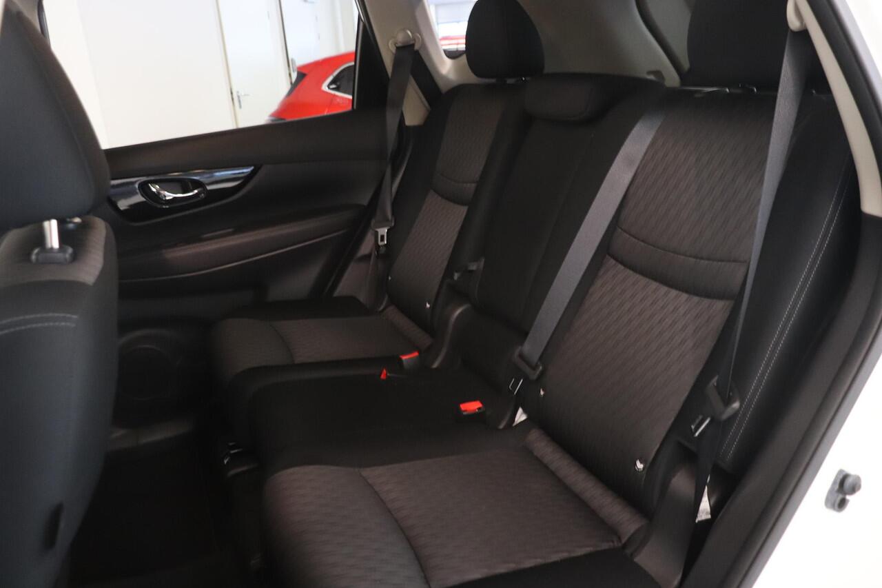 Nissan X-TRAIL 1.3 DIG-T N-Connecta | Elektr. Panoramadak | 360° Camera | Climate control | Navigatie | 1500 kg trekken | Cruise control | Achterklep elektr. |