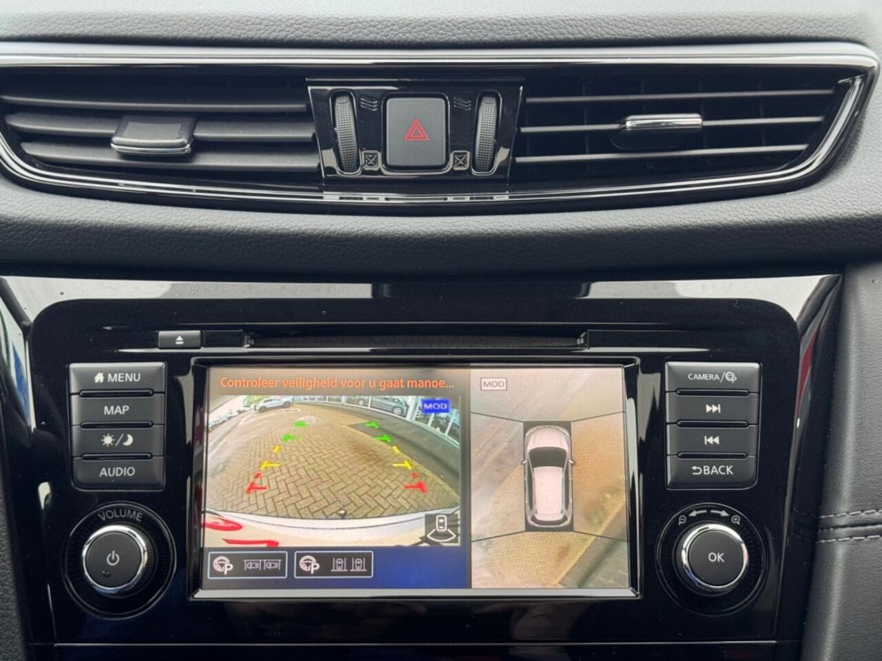 Nissan X-TRAIL 1.3 DIG-T AUT. 160PK LEER PANO-DAK NAVI TREKHAAK CAMERA AIRCO LMV