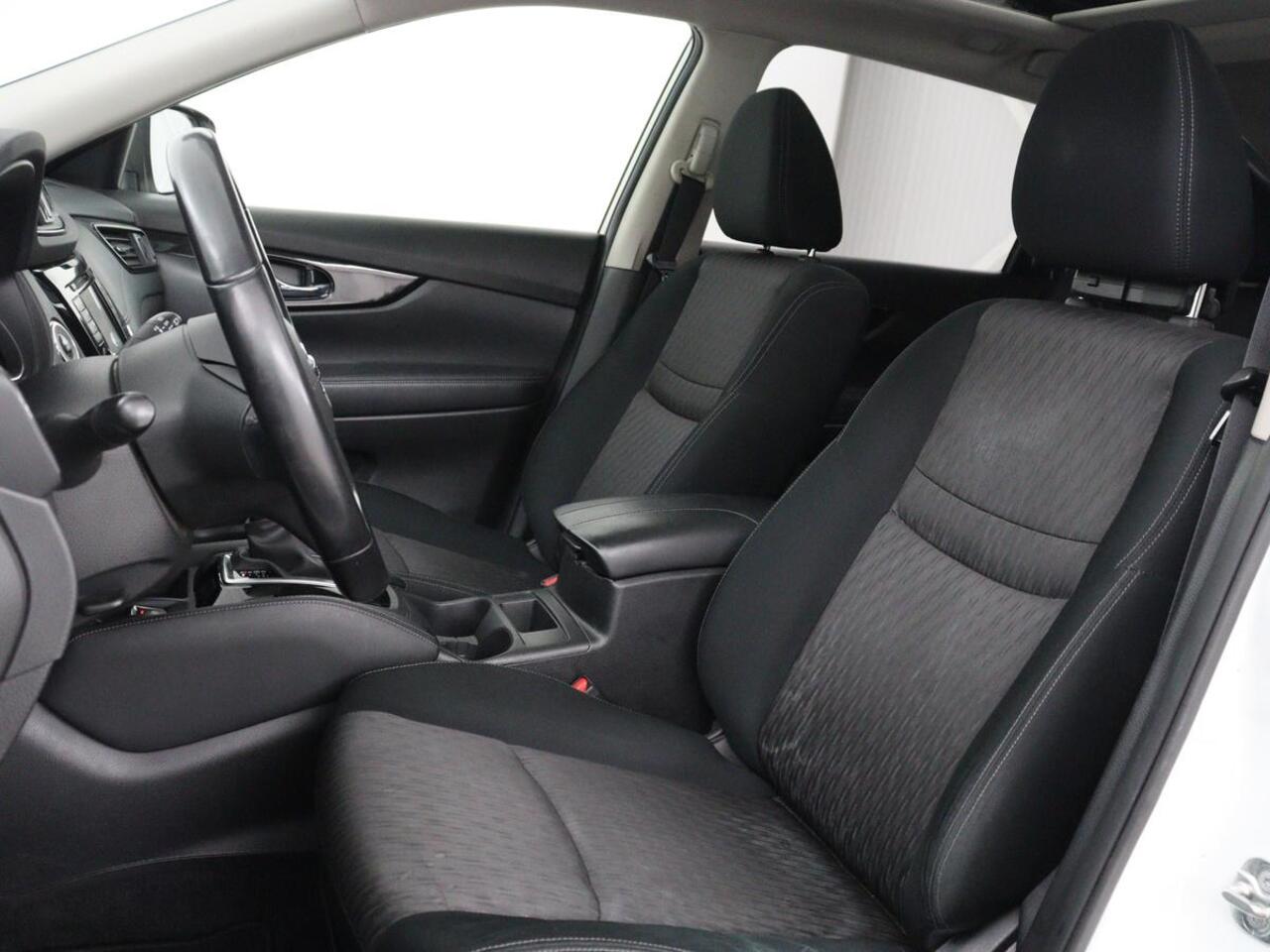 Nissan X-TRAIL 1.3 DIG-T N-Connecta | Panoramadak | 360 Camera | Carplay | Keyless | Navigatie | Parkeerhulp | Cruise control | Bluetooth | Climate control