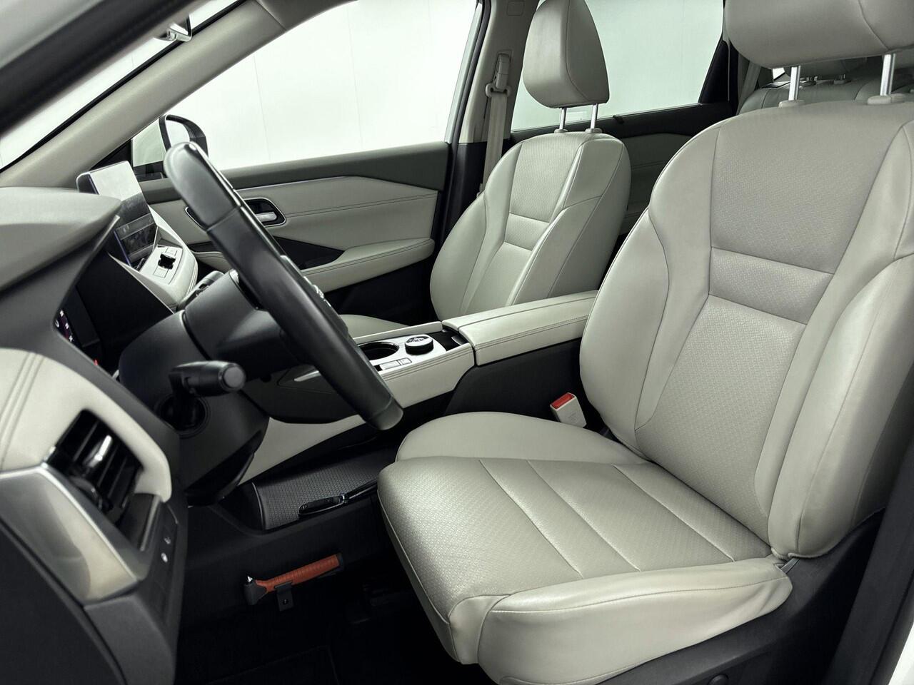 Nissan X-TRAIL 1.5 e-4orce Tekna 4WD | Apple Carplay & Android Auto | Trekhaak | Panorama- en schuifdak | 360 camera | Stoelverwarming | Stuurverwarming | Voorruitverwarming | ACC | LMV | Elektrische achterklep | TEKNA