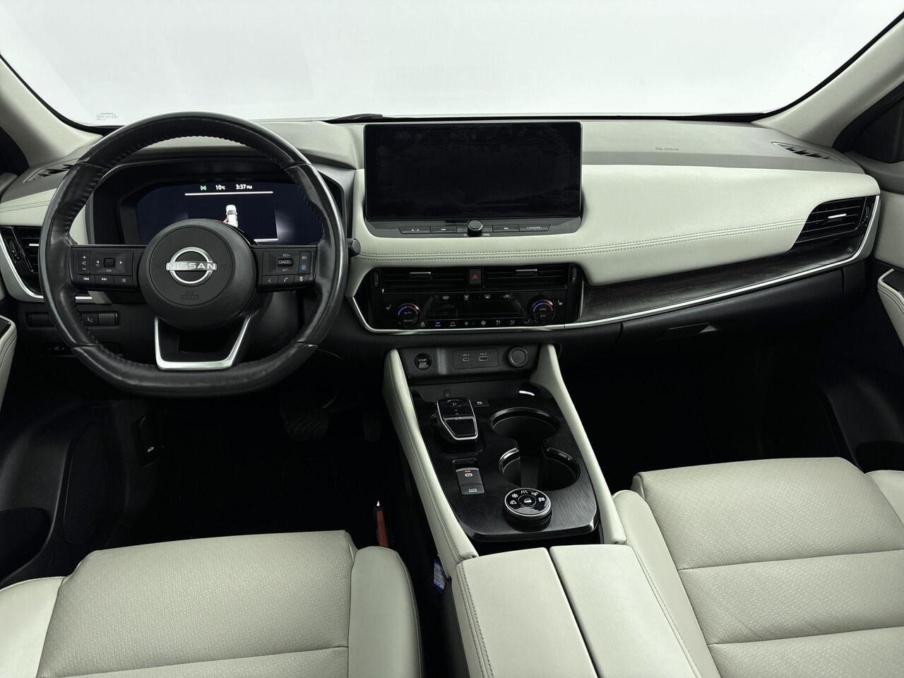 Nissan X-TRAIL 1.5 e-4orce Tekna 4WD | Apple Carplay & Android Auto | Trekhaak | Panorama- en schuifdak | 360 camera | Stoelverwarming | Stuurverwarming | Voorruitverwarming | ACC | LMV | Elektrische achterklep | TEKNA