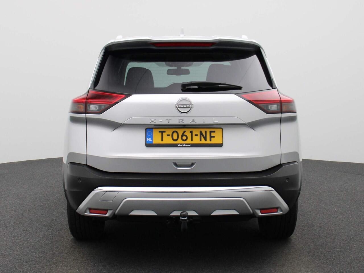 Nissan X-TRAIL 1.5 e-4orce Tekna 4WD 7 Persoons. 214PK | Afneembare Trekhaak | Glazen Schuif-Kanteldak | Stoel- & Stuurwielverwarming | 360-graden Camera | ProPilot | Achterbank Verwarmd | Lederen Bekleding | Memory Seats | Elektrische Achterklep