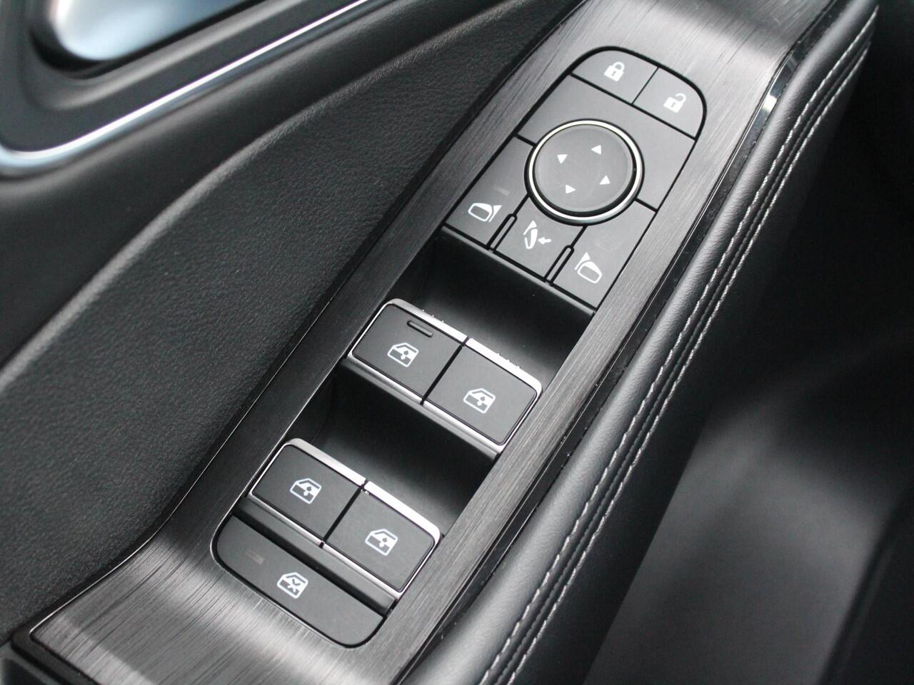 Nissan X-TRAIL 1.5 e-4orce Tekna 4WD 7p. / Trekhaak (1650 KG) / Navigatie + Apple Carplay/Android Auto / 360* Camera / Stoel- + Stuurverwarming / Lederen Bekleding /