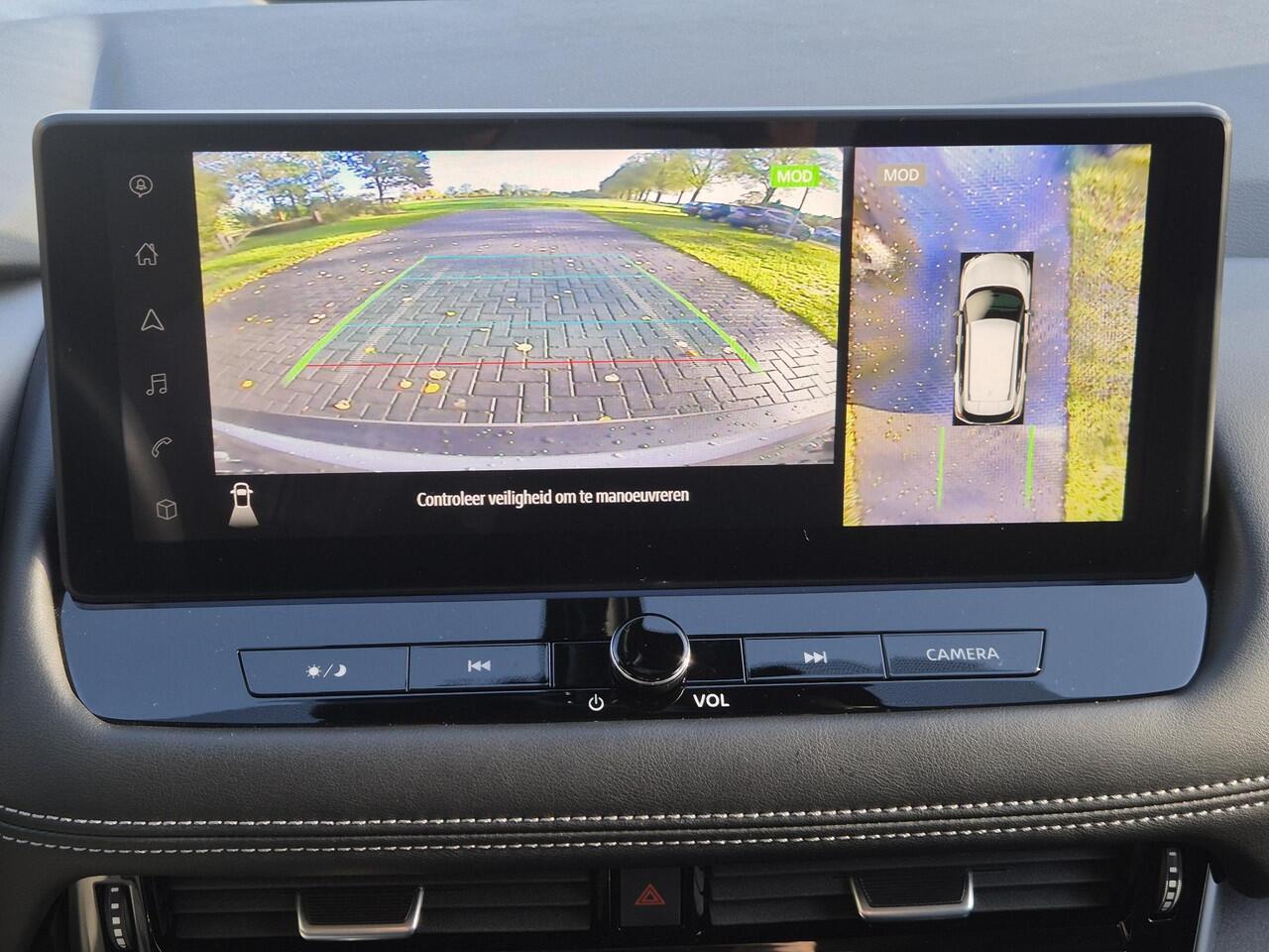 Nissan X-TRAIL 1.5 e-Power Tekna Automaat / HUD / Glazen schuif- en kanteldak / Elektrische achterklep / Stuur-, Stoel en Achterbank verwarming / Rondomzicht camera / Adaptief CC / Apple Carplay Android Auto / Voorruit verwarming /