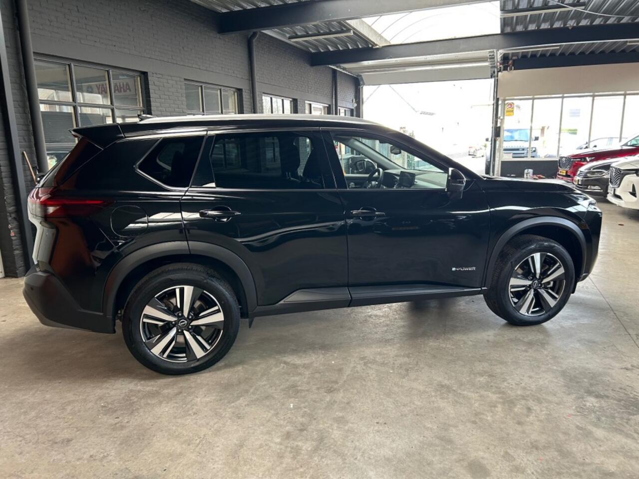 Nissan X-TRAIL 1.5 E-4 N-CON. 4WD / HUD / Trekhaak / 360camera