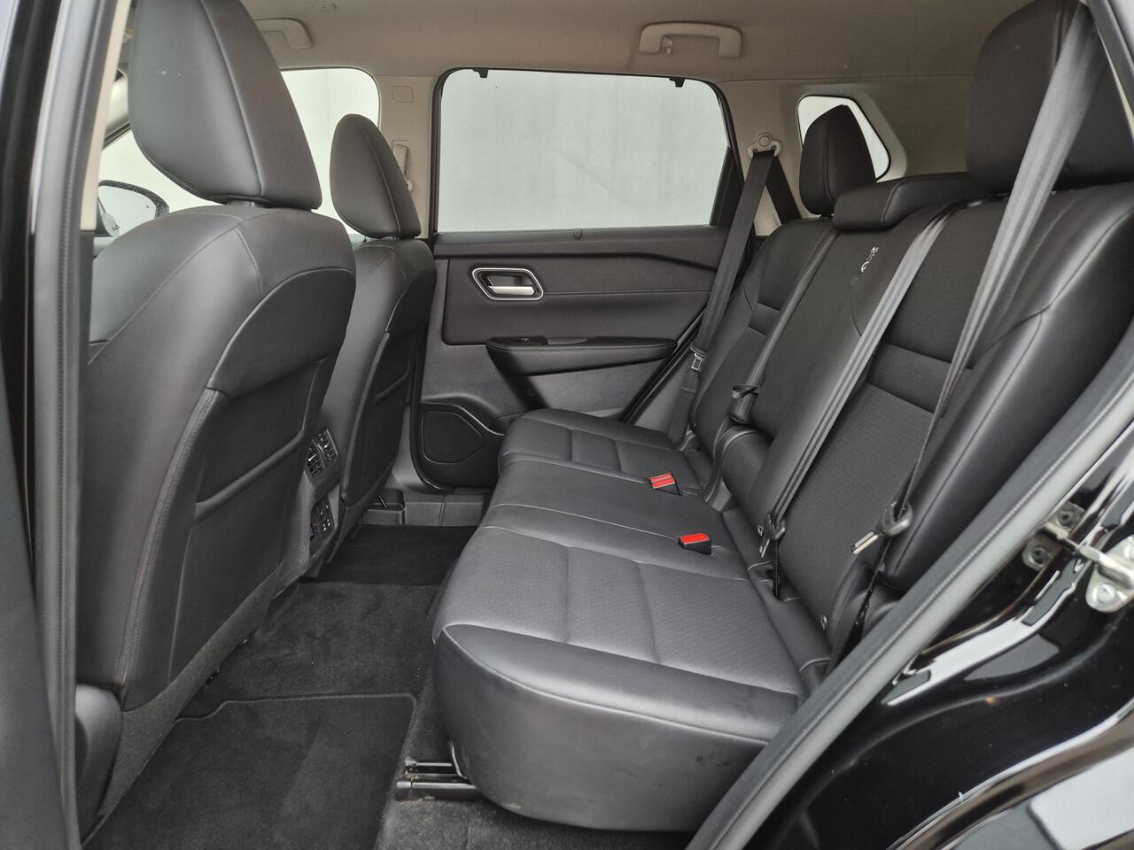 Nissan X-TRAIL 1.5 e-Power e-4orce Tekna 4WD Automaat / Fabrieksgarantie tot 10-2027<100.000km / Dealer onderhouden / All Season banden / Trekgewicht 1800 kg / Head Up Display / Elektrische achterklep / Adaptief cruise control / Rondomzicht camera /