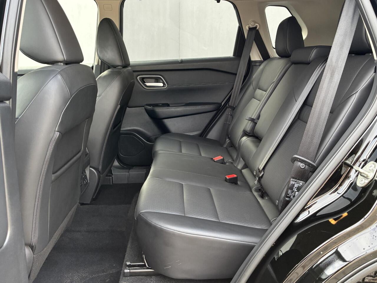 Nissan X-TRAIL 1.5 e-4orce Tekna 4WD / Adaptief Cruise Control / Stoel & Stuurverwarming / Voorruitverwarming / Elektrische Stoelen met Geheugen / Elektrische Achterklep / All Season Banden / Navigatie / 360 Graden Camera / Achterbank Verwarming / Apple Carplay & Androi