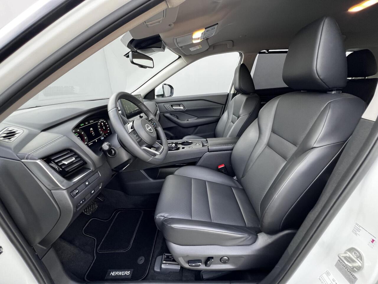 Nissan X-TRAIL 1.5 e-Power N-Connecta Automaat / Fabrieksgarantie tot 03-2028 / Navigatie / Leder / Stuur-, stoel- en achterbankverwarming / Elektr. stoelen en klep / 18" LM wielen + All Season banden /