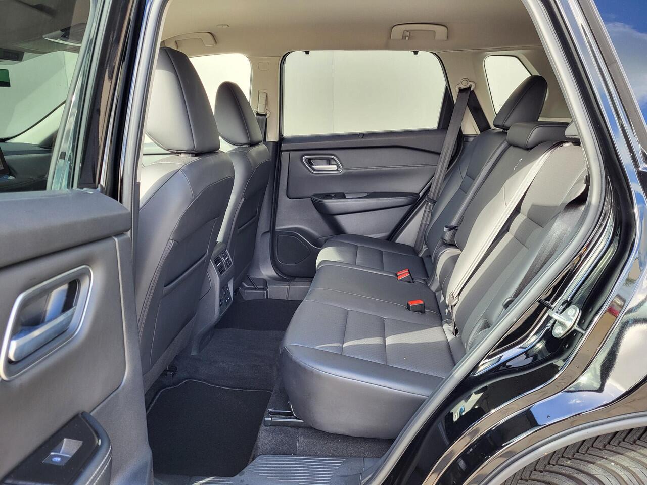 Nissan X-TRAIL 1.5 e-4orce Tekna 4WD / Automaat / Gratis vaste trekhaak 13-polig / 1.800 kg trekgewicht / Allseason banden / Apple Carplay / Android Auto / Stuur,- voorruit-, voorstoel- en achterbankverwarming / 360° camera / headup display / Verst. voorstoelen met gehe