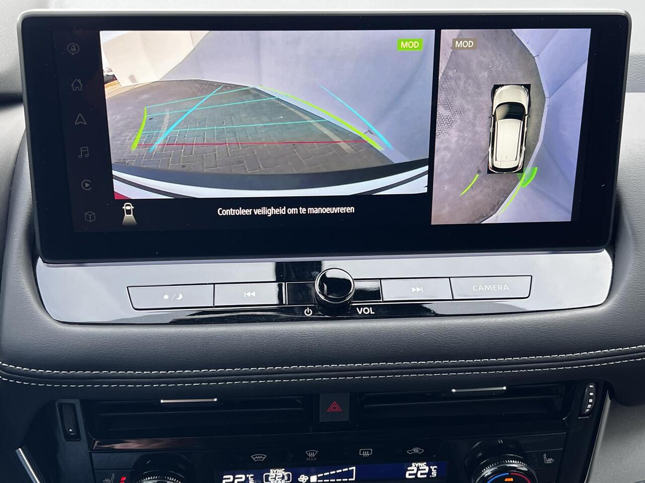 Nissan X-TRAIL 1.5 e-Power Tekna Automaat / Fabrieksgarantie tot 03-2028 / Navigatie / Leder / Stuur-, stoel- en achterbankverwarming / Elektr. stoelen en klep / 18" LM wielen + All Season banden /