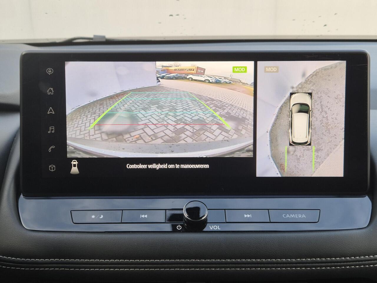 Nissan X-TRAIL 1.5 MHEV 163pk Tekna Automaat / Fabrieksgarantie tot 28-04-2028 / Trekgewicht 2000 kg / Allseason banden / HUD / Elektrische achterklep / Stuur-, Stoel en Achterbank verwarming / Rondomzicht camera /