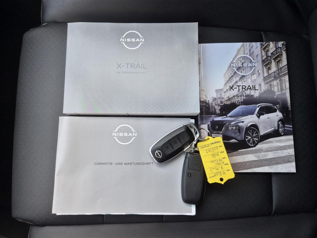 Nissan X-TRAIL 1.5 MHEV 163pk Tekna Automaat / Fabrieksgarantie tot 28-04-2028 / Trekgewicht 2000 kg / Allseason banden / HUD / Elektrische achterklep / Stuur-, Stoel en Achterbank verwarming / Rondomzicht camera /