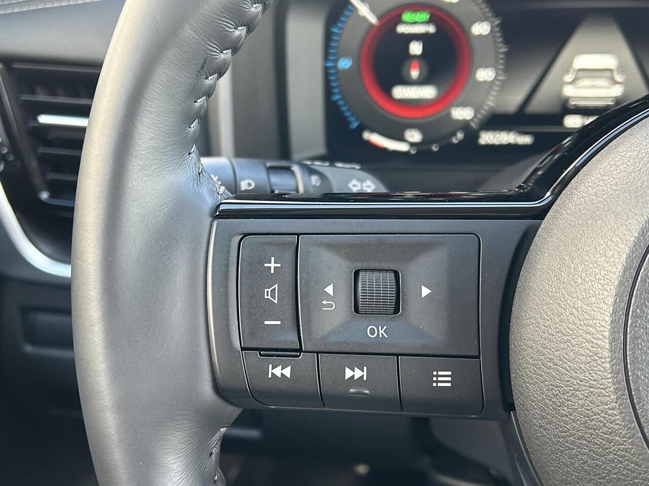 Nissan X-TRAIL 1.5 e-4orce Tekna 4WD / 1800kg Trekgewicht / Apple Carplay / Android auto / All season banden / Head-up Display / Elektrisch verstelbare stoelen met geheugen / Elektrische kofferbak /