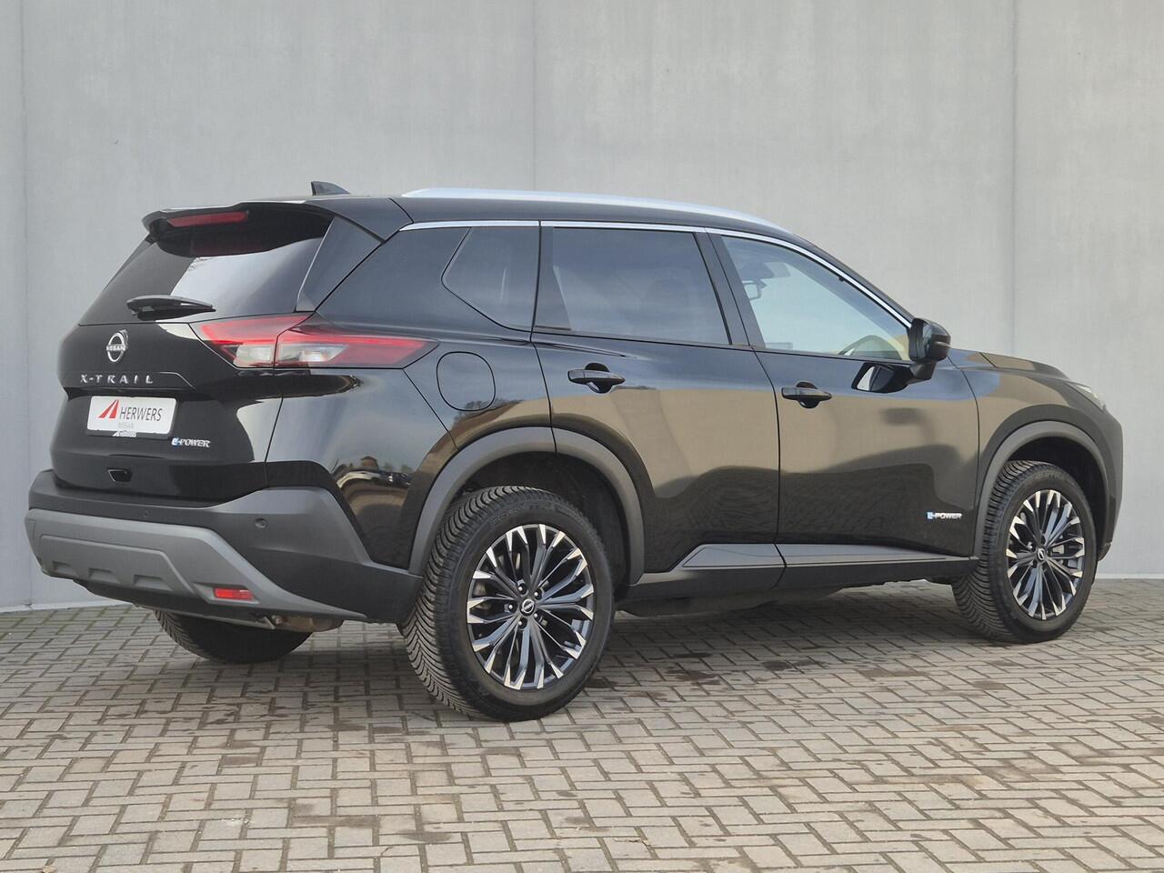 Nissan X-TRAIL 1.5 e-Power Tekna Automaat / Fabrieksgarantie tot 05-2028 / Dealer onderhouden / All Season banden / Stuur-, Stoel en Achterbank verwarming / Head Up Display / Elektrische achterklep / Rondomzicht camera / Adaptief CC /