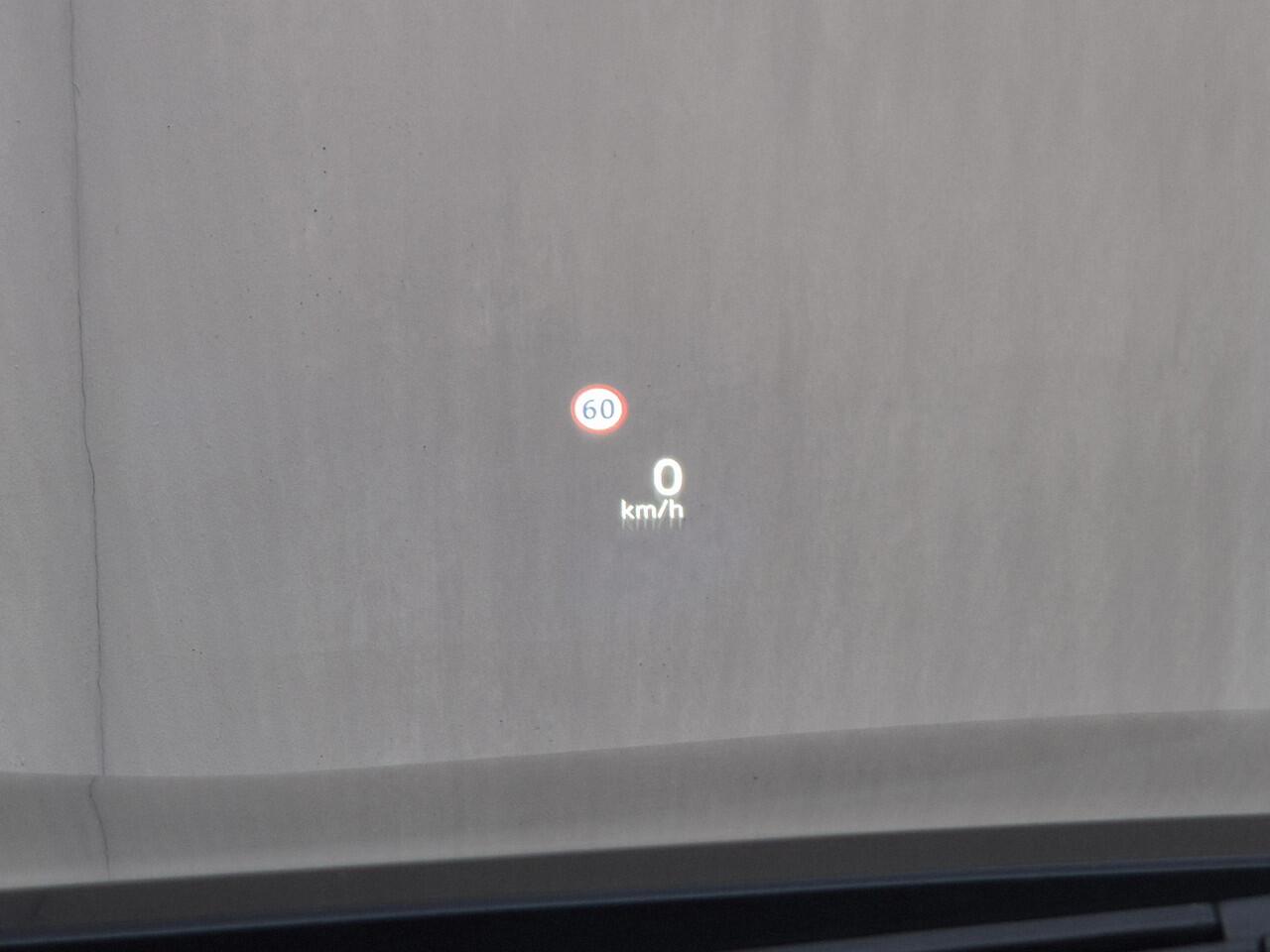 Nissan X-TRAIL 1.5 e-Power Tekna Automaat / Fabrieksgarantie tot 05-2028 / Dealer onderhouden / All Season banden / Stuur-, Stoel en Achterbank verwarming / Head Up Display / Elektrische achterklep / Rondomzicht camera / Adaptief CC /