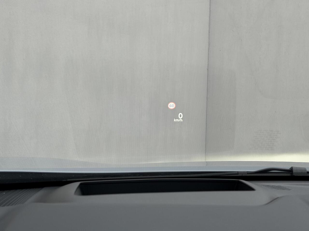 Nissan X-TRAIL 1.5 e-Power Tekna / Fabrieksgarantie tot 3-2028 / Dealer Onderhouden / HUD / 360 Camera / Lederen Bekleding / Adaptieve Cruise / Elektr. Stoelen + Memory / Elektr. Achterklep / Dodehoek Detectie / DAB / LED /