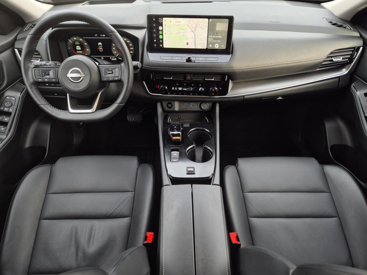 Nissan X-TRAIL 1.5 e-Power Tekna Automaat / Fabrieksgarantie tot 05-2028<100.000 / Dealer onderhouden / All Season banden / Head Up Display / Adaptief cruise control / Stuur-, Stoel & Achterbank verwarming / Elektrische achterklep /