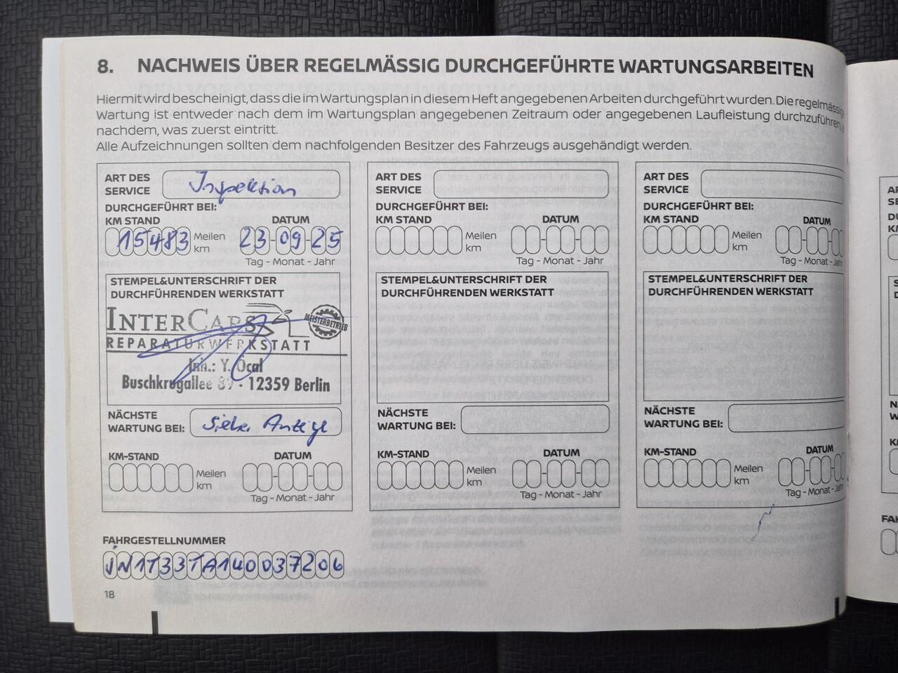 Nissan X-TRAIL 1.5 e-Power Tekna Automaat / Fabrieksgarantie tot 05-2028<100.000 / Dealer onderhouden / All Season banden / Head Up Display / Adaptief cruise control / Stuur-, Stoel & Achterbank verwarming / Elektrische achterklep /