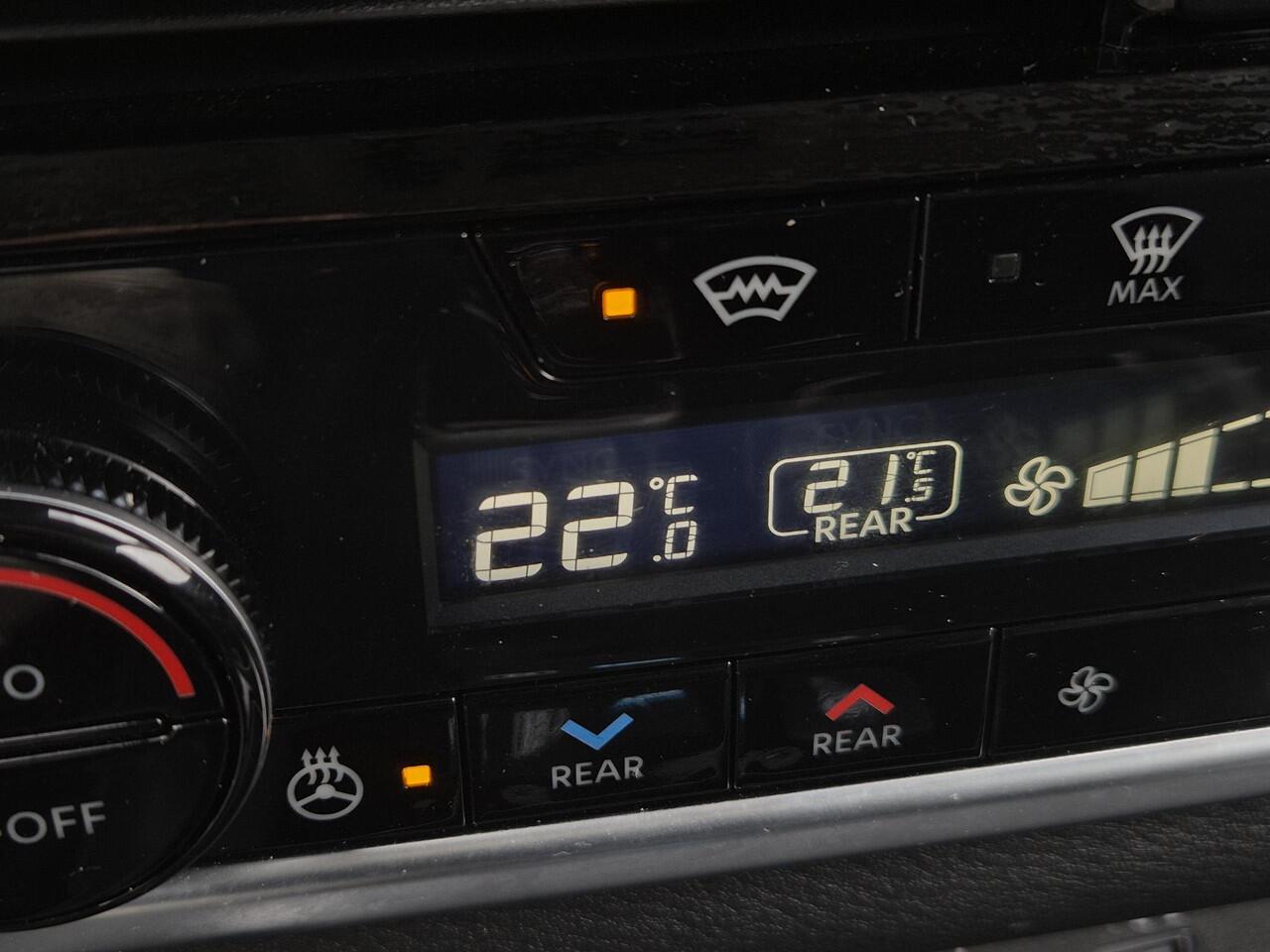 Nissan X-TRAIL 1.5 e-Power e-4ORCE TEKNA 4WD Automaat / Fabrieksgarantie tot 10-2028<100.000km / Dealer onderhouden / All Season banden / Trekgewicht 1800 kg / Head Up Display / Elektrische achterklep / Adaptief cruise control / Rondomzicht camera /