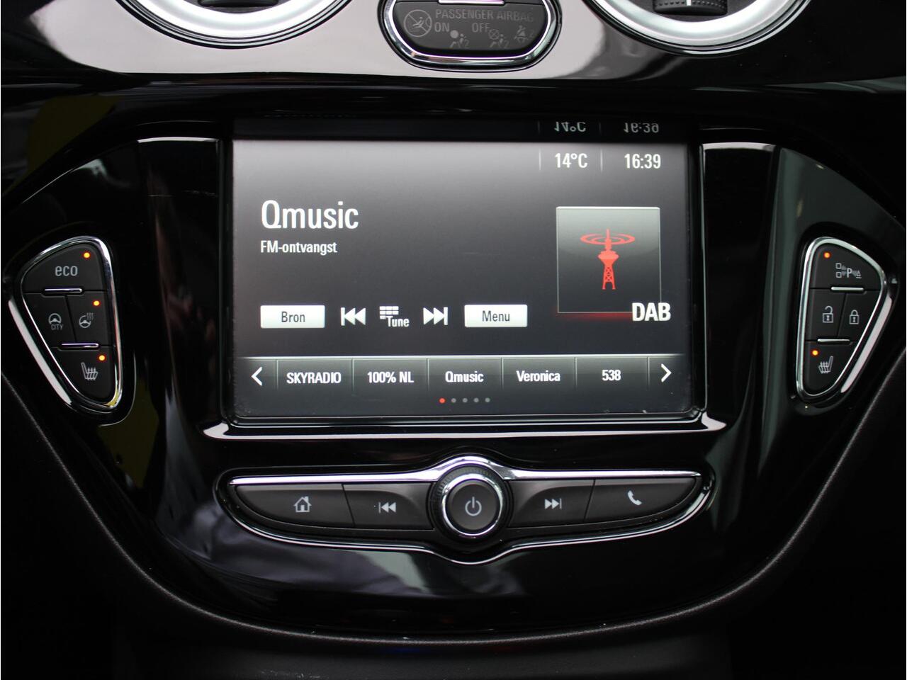 Opel ADAM 1.0 Turbo Rocks Online Edition | Open dak / Camera / Climate / Stoelverw.