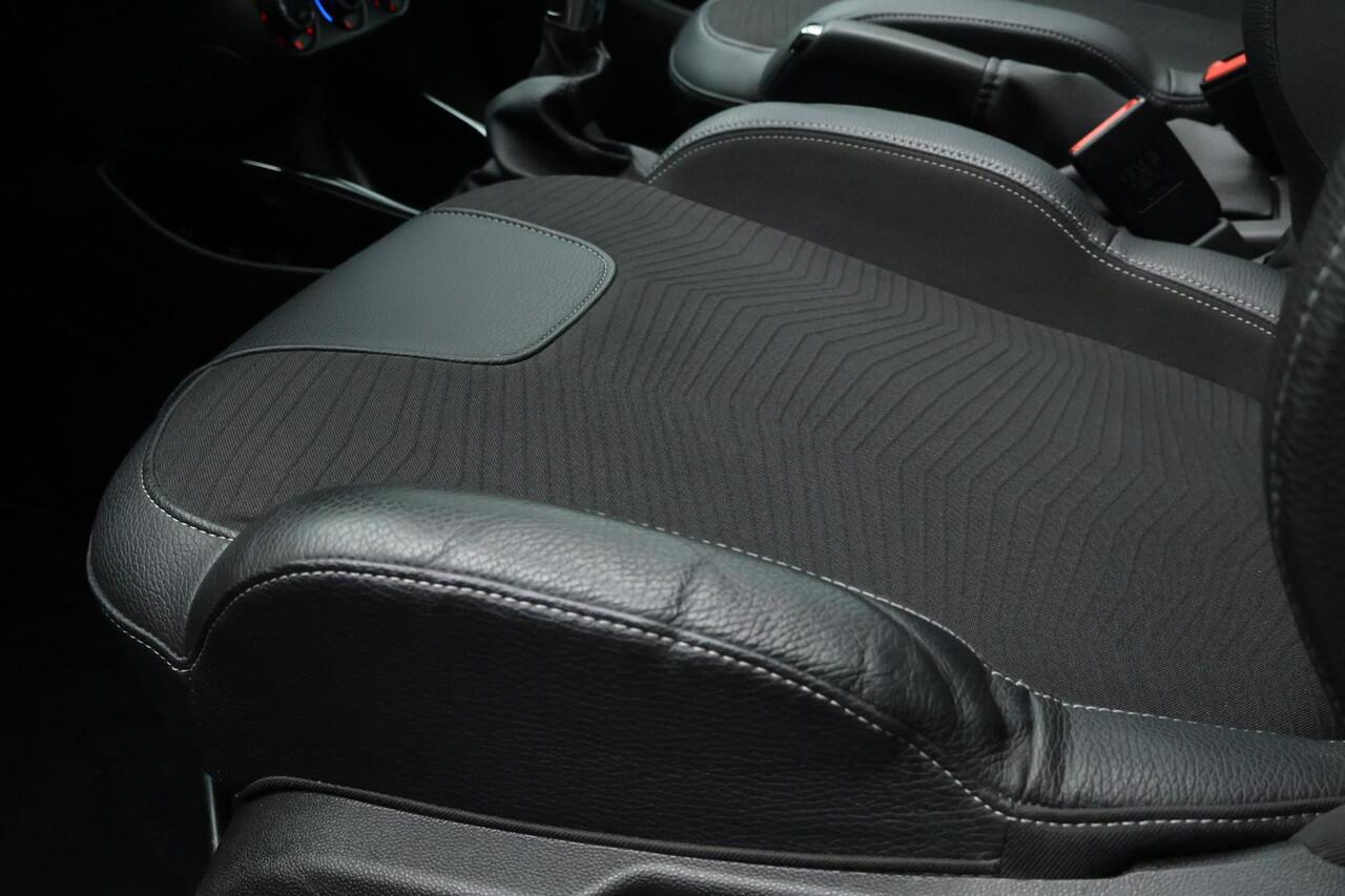 Opel ADAM 1.0 Turbo Rocks BlitZ / Apple Carplay / Stoelverw. / Stuurwielverw.