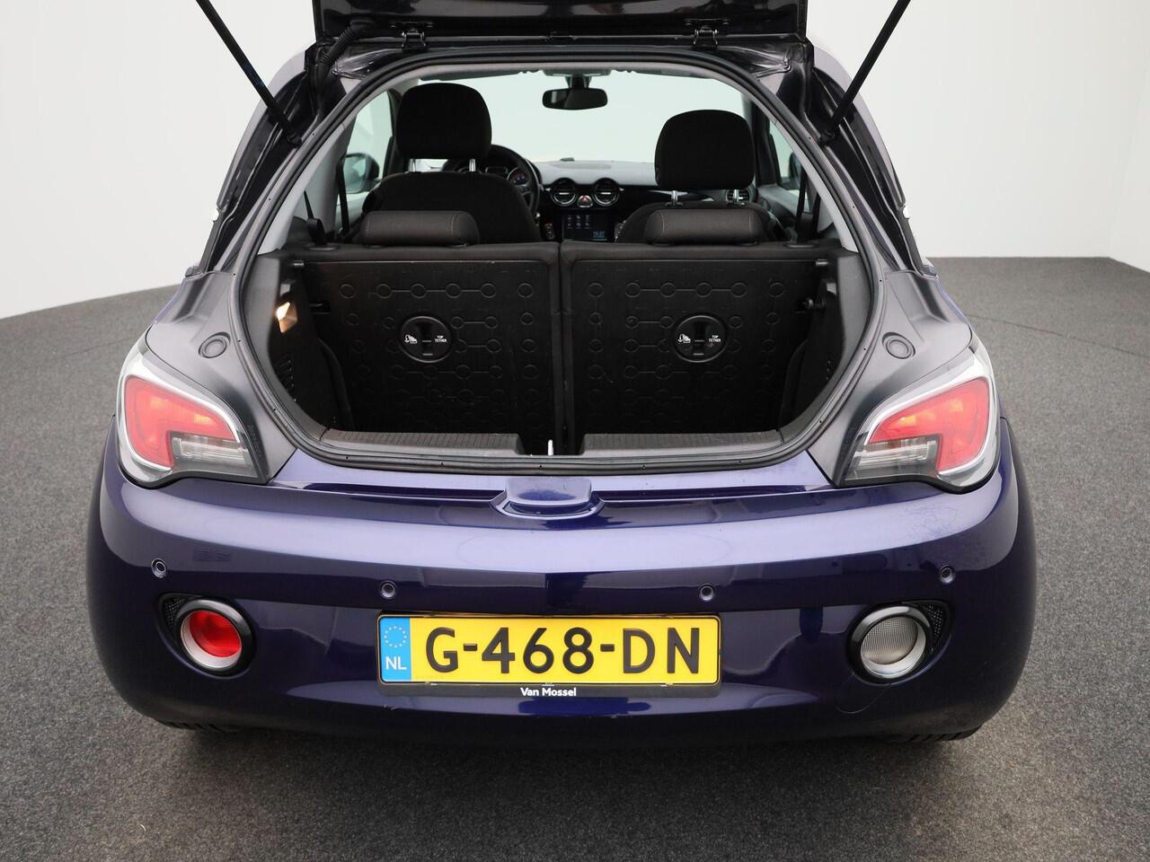 Opel ADAM 1.0 Turbo BlitZ | Stoel- & Stuurwielverwarming | PDC Achter | Full-Map Navigatie | Cruise Control | Licht- & Regensensor | Airconditioning | 16"LMV | Apple Carplay & Android Auto | Two-Tone
