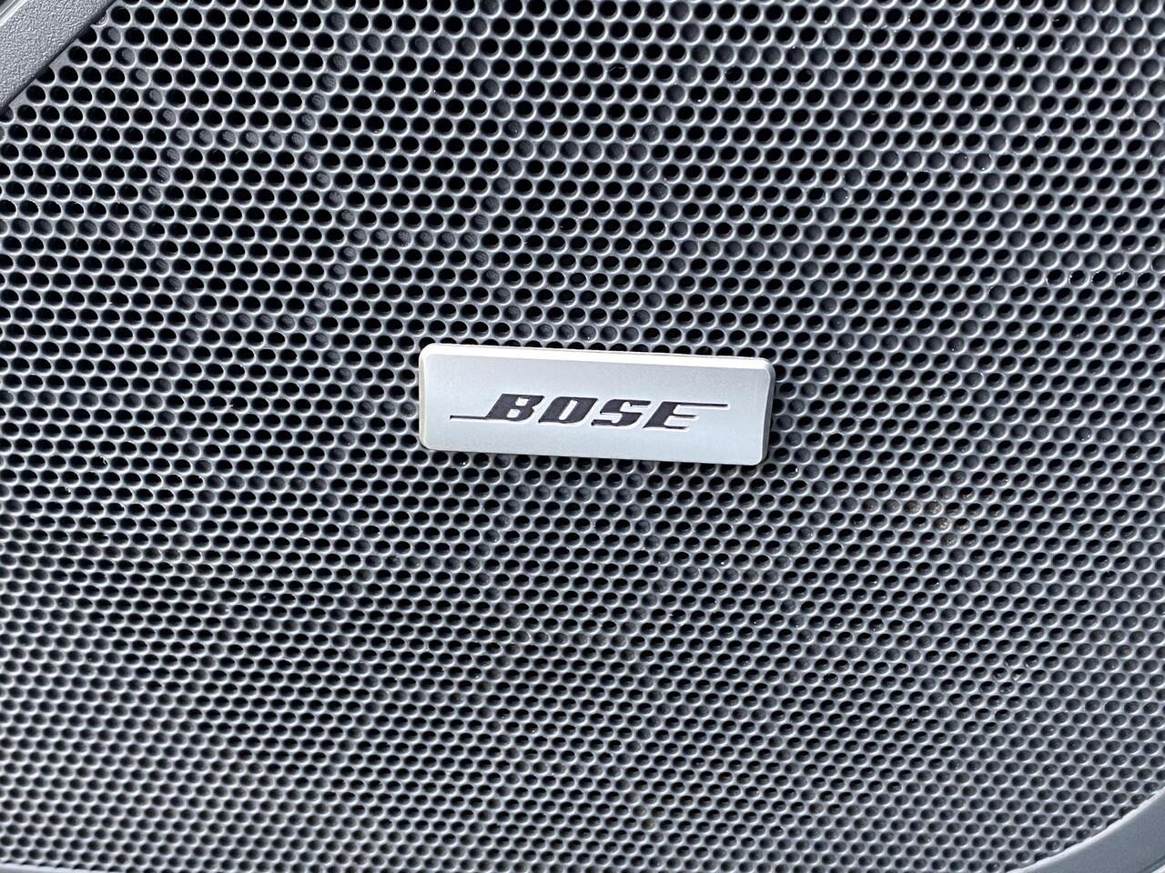 Opel AMPERA Ampera-E Business Executive 60 kWh HV Accu nieuw eind '22! Zeer compleet met o.a. lederen bekleding, Bose soundsystem, stoel- én achterbankverwarming, camera, nieuwe APK, etc.