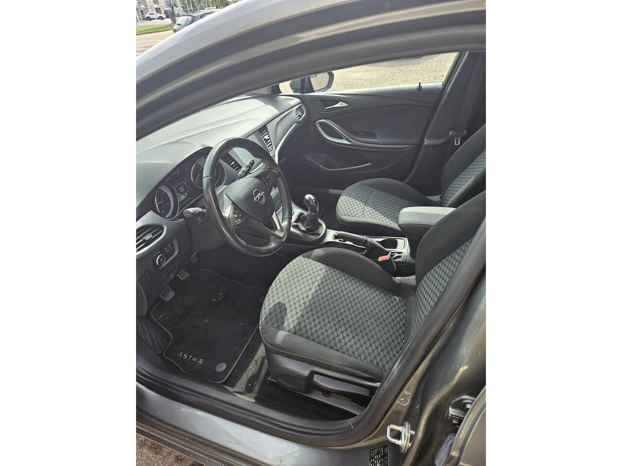 Opel ASTRA Sports Tourer 1.0 Online Edition