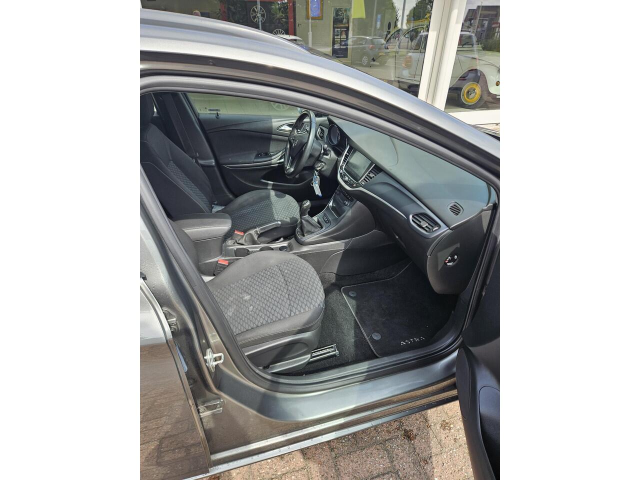 Opel ASTRA Sports Tourer 1.0 Online Edition