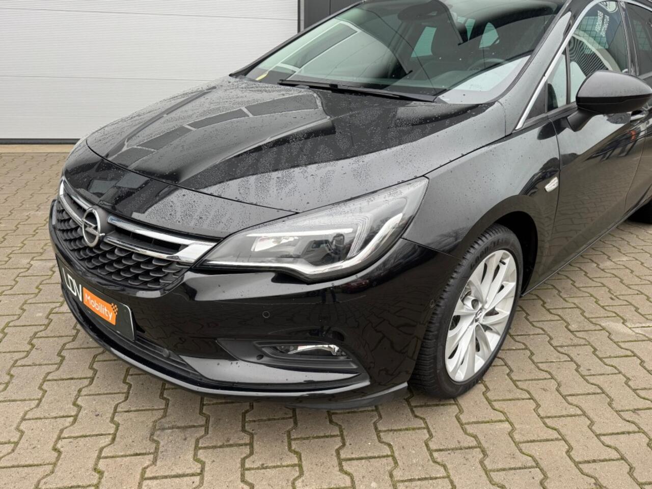 Opel ASTRA 1.4 INNOVATION / Automaat / 93162 km / Historie aanwezig.