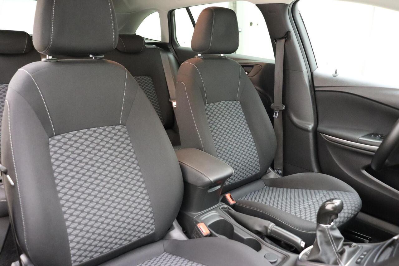 Opel ASTRA Sports Tourer 1.0 Online Edition | Navigatie | Trekhaak | Lichtmetalen velgen | Getint glas | Airco | Bluetooth | Cruise control