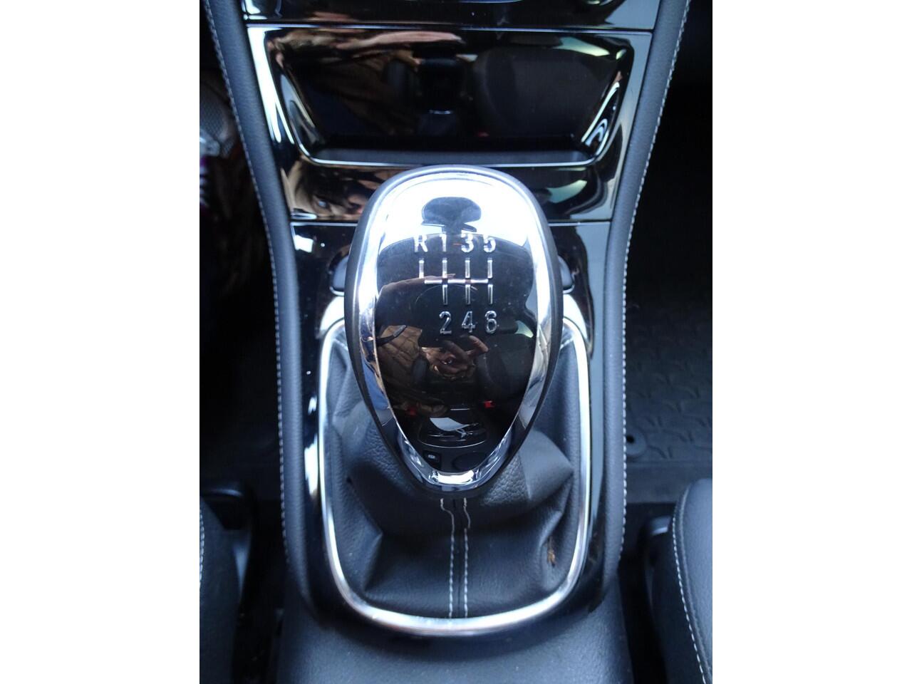 Opel ASTRA 1.4 Innovation DODEHOEK DETECTIE | NAVIAGTIE | ACHTERUIT RIJ CAMREA | PARKEER SENSOREN | KEYLESS GO/ENTRY | APPLE CARPLAY / ANDROID | CRUISE CONTROL | AIRCO\ECC | LED| BI-XENON KOPLAMPEN |