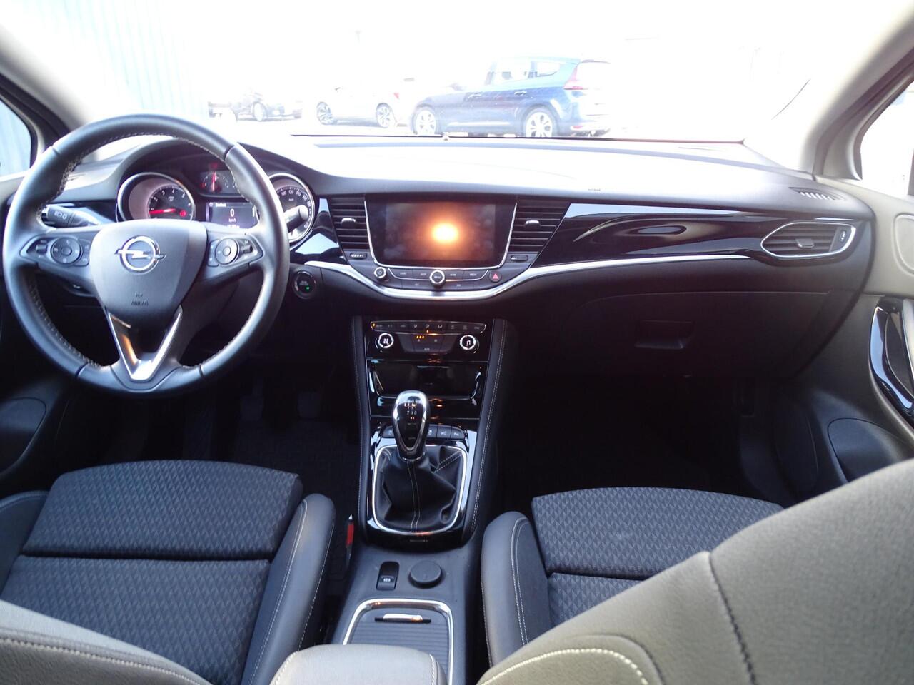 Opel ASTRA 1.4 Innovation DODEHOEK DETECTIE | NAVIAGTIE | ACHTERUIT RIJ CAMREA | PARKEER SENSOREN | KEYLESS GO/ENTRY | APPLE CARPLAY / ANDROID | CRUISE CONTROL | AIRCO\ECC | LED| BI-XENON KOPLAMPEN |